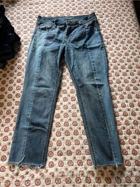 EUC Old Navy Perfect Straight Jeans size 12
